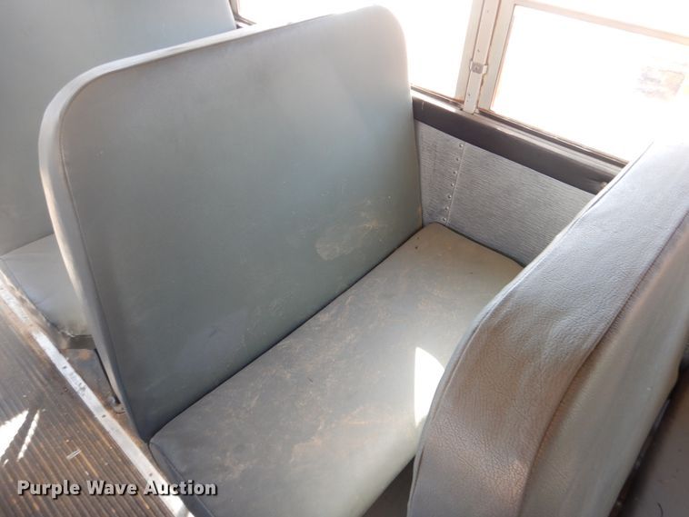 image for item DJ4968 1996 International 3800  school bus