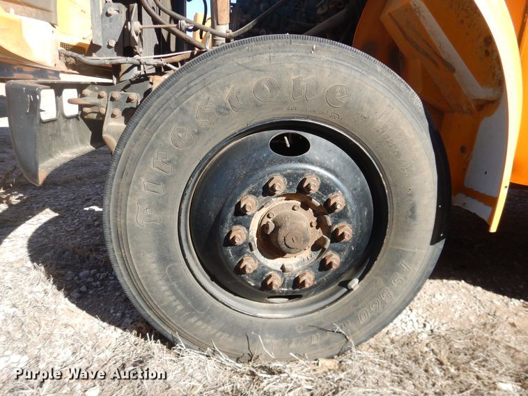 image for item DJ4968 1996 International 3800  school bus