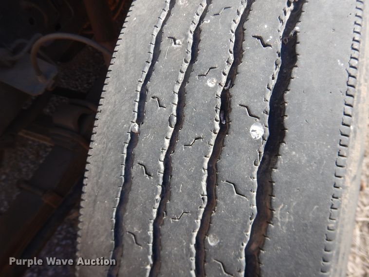 image for item DJ4968 1996 International 3800  school bus