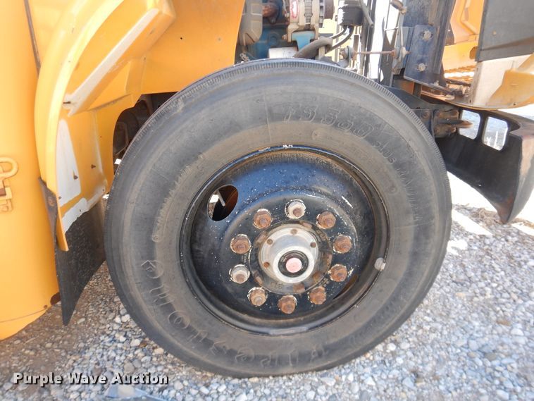 image for item DJ4968 1996 International 3800  school bus