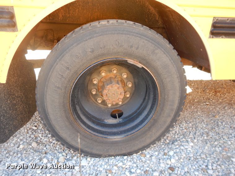 image for item DJ4968 1996 International 3800  school bus