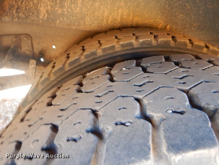 image for item DJ4968 1996 International 3800  school bus