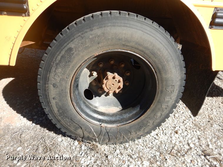 image for item DJ4968 1996 International 3800  school bus