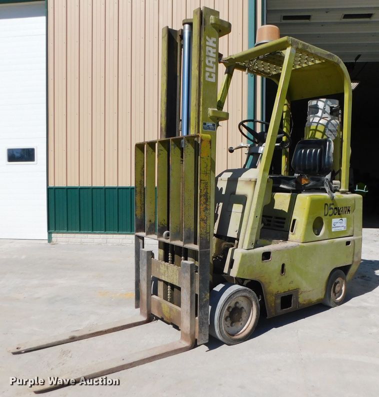 image for item DJ5951 Clark C500530LPG  forklift