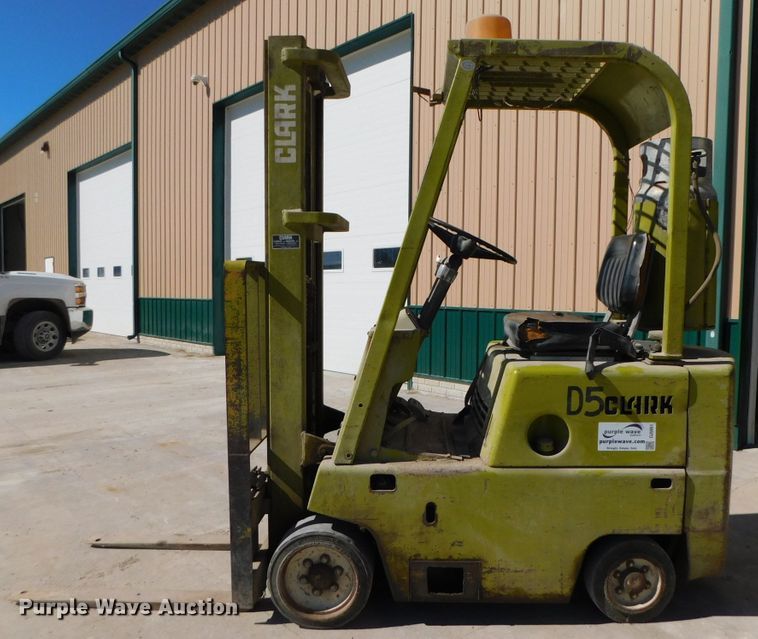 image for item DJ5951 Clark C500530LPG  forklift