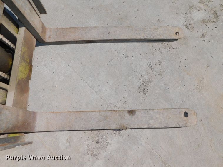 image for item DJ5951 Clark C500530LPG  forklift