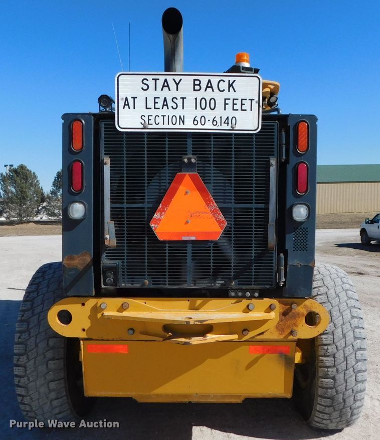 image for item DJ5952 2012 John Deere 772G  motor grader