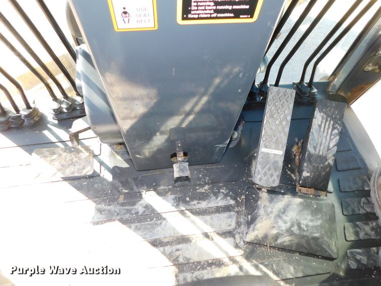 image for item DJ5952 2012 John Deere 772G  motor grader