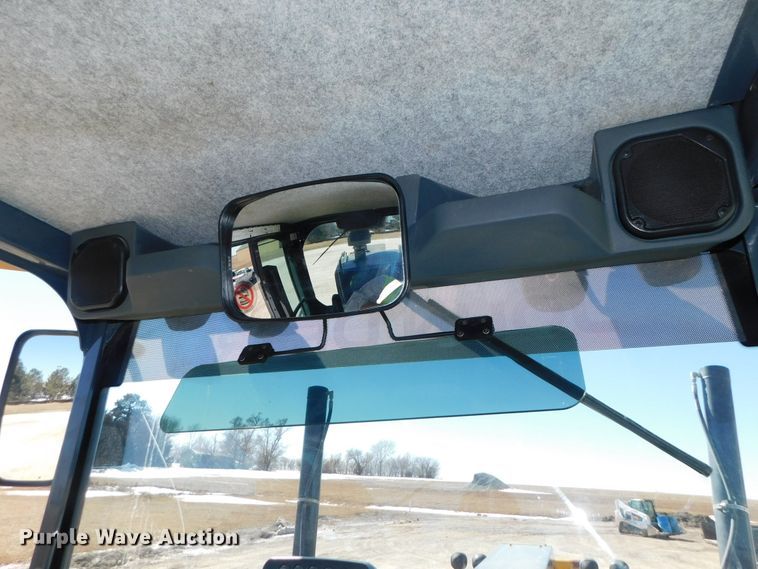 image for item DJ5952 2012 John Deere 772G  motor grader