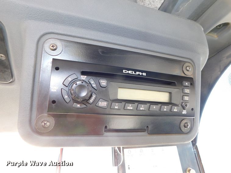 image for item DJ5952 2012 John Deere 772G  motor grader