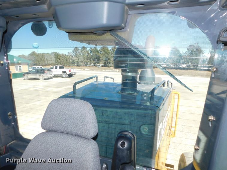 image for item DJ5952 2012 John Deere 772G  motor grader