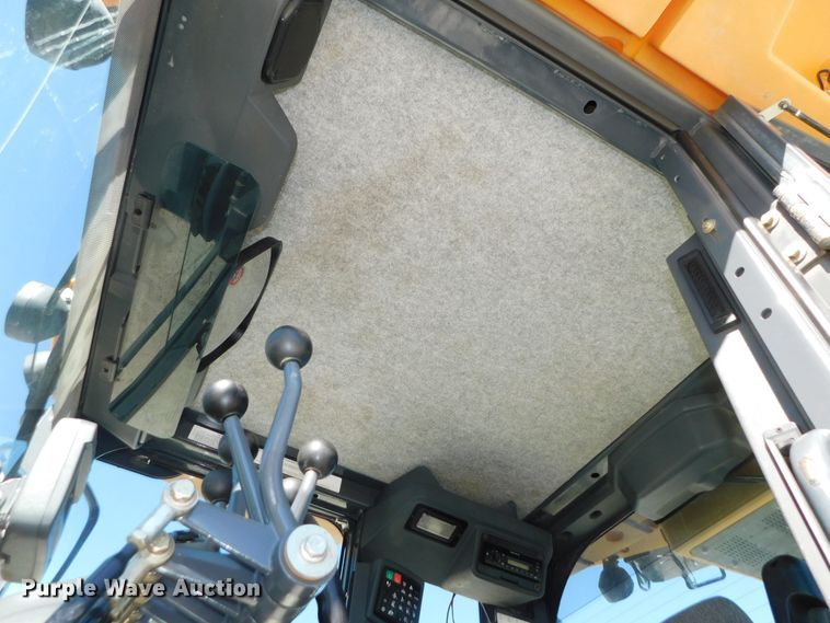 image for item DJ5952 2012 John Deere 772G  motor grader