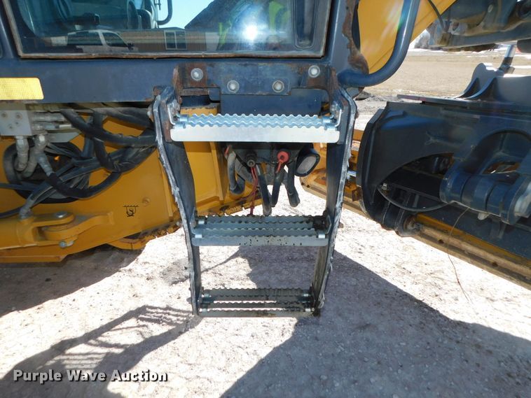 image for item DJ5952 2012 John Deere 772G  motor grader