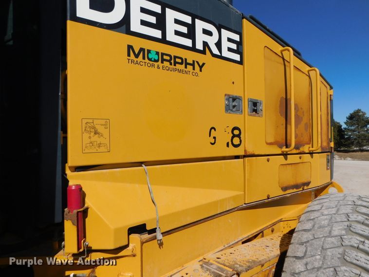 image for item DJ5952 2012 John Deere 772G  motor grader