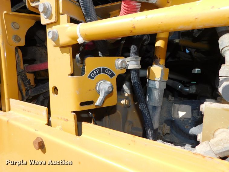 image for item DJ5952 2012 John Deere 772G  motor grader