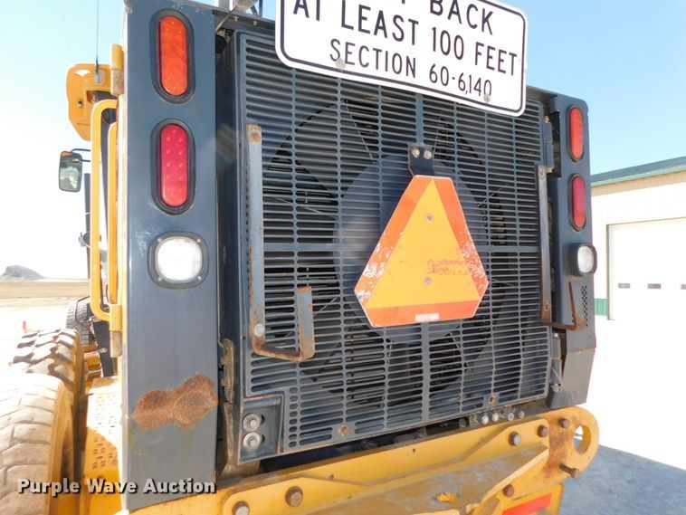 image for item DJ5952 2012 John Deere 772G  motor grader