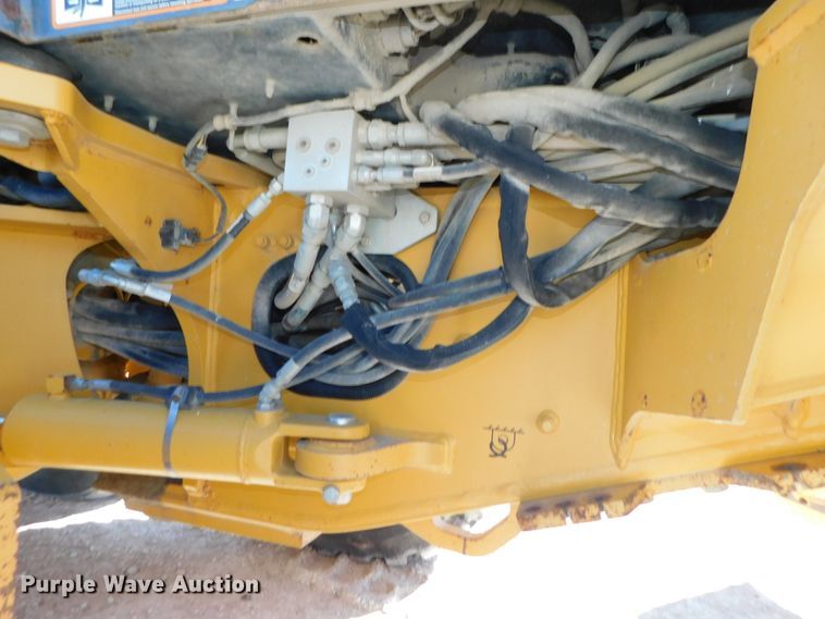 image for item DJ5952 2012 John Deere 772G  motor grader