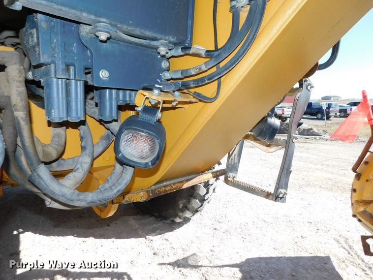 image for item DJ5952 2012 John Deere 772G  motor grader