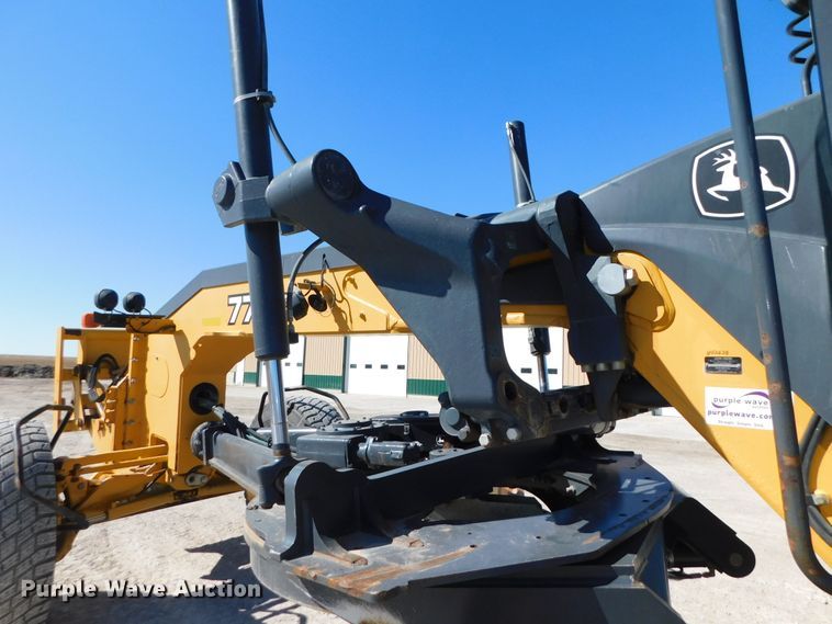 image for item DJ5952 2012 John Deere 772G  motor grader