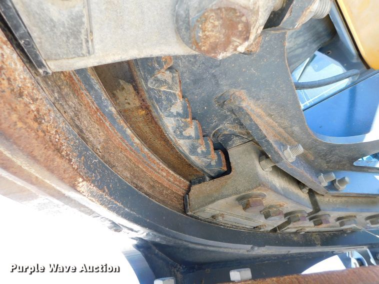 image for item DJ5952 2012 John Deere 772G  motor grader