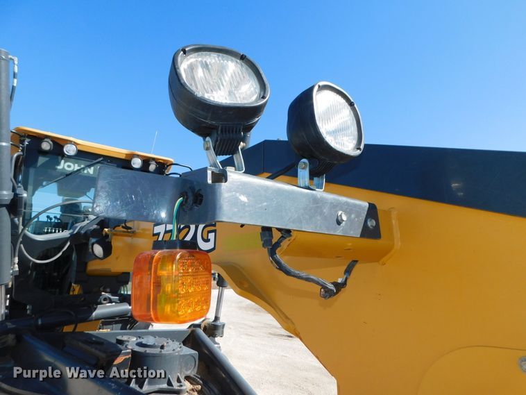 image for item DJ5952 2012 John Deere 772G  motor grader