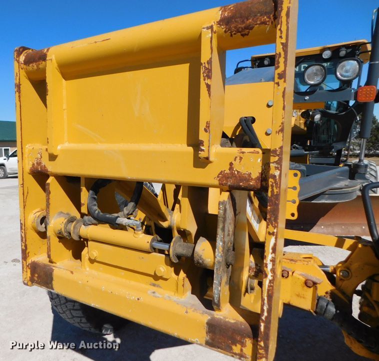 image for item DJ5952 2012 John Deere 772G  motor grader