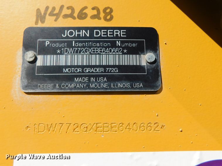 image for item DJ5952 2012 John Deere 772G  motor grader