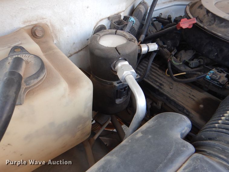 image for item DJ8684 1995 Chevrolet Silverado K1500  pickup truck cab and chassis