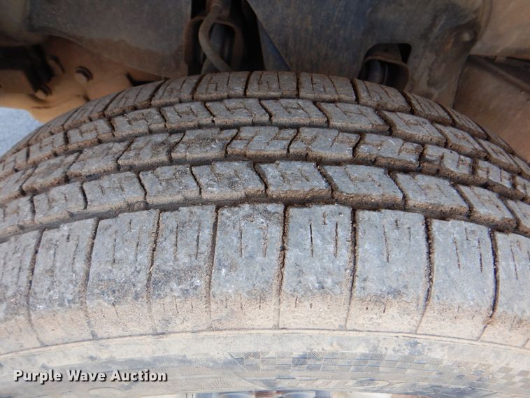 image for item DJ8684 1995 Chevrolet Silverado K1500  pickup truck cab and chassis