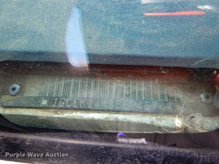 image for item DJ8684 1995 Chevrolet Silverado K1500  pickup truck cab and chassis