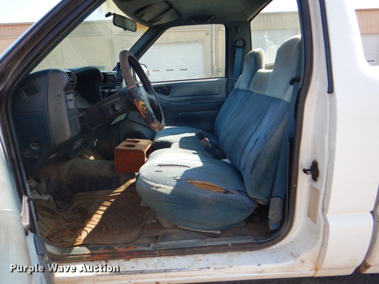 image for item DJ8685 1994 Chevrolet S10  pickup truck