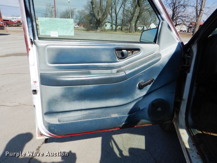 image for item DJ8685 1994 Chevrolet S10  pickup truck