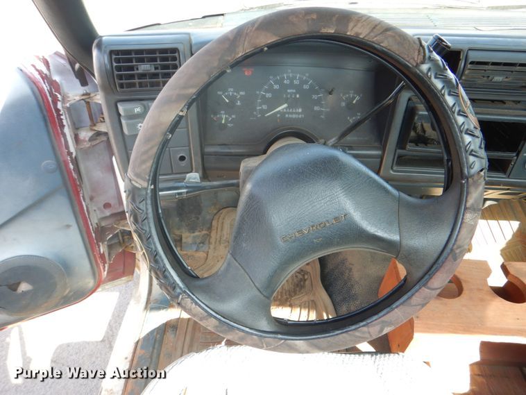 image for item DJ8685 1994 Chevrolet S10  pickup truck