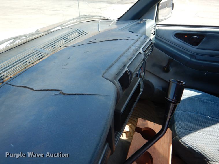 image for item DJ8685 1994 Chevrolet S10  pickup truck