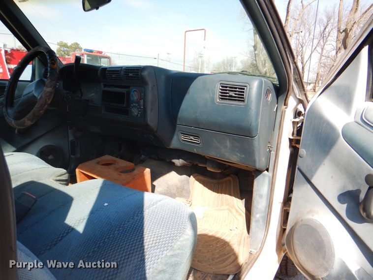 image for item DJ8685 1994 Chevrolet S10  pickup truck