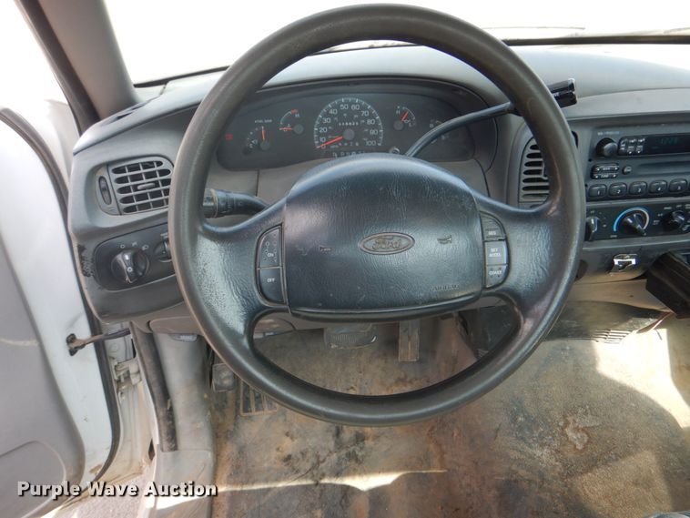 image for item DJ8686 1998 Ford F150  pickup truck