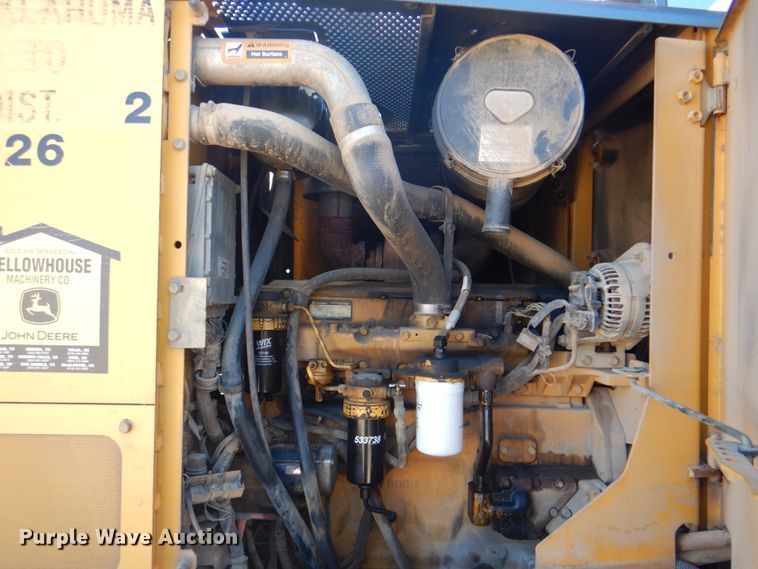 image for item DJ8687 2005 John Deere 670D  motor grader