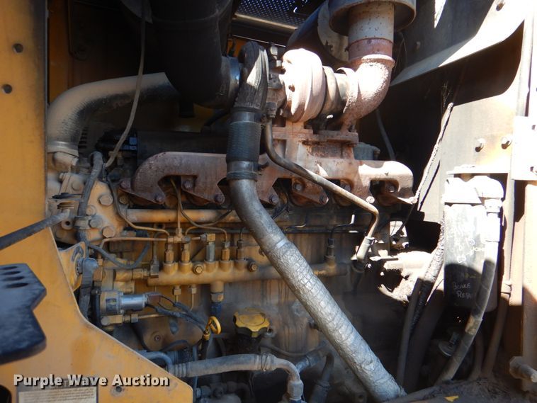 image for item DJ8687 2005 John Deere 670D  motor grader