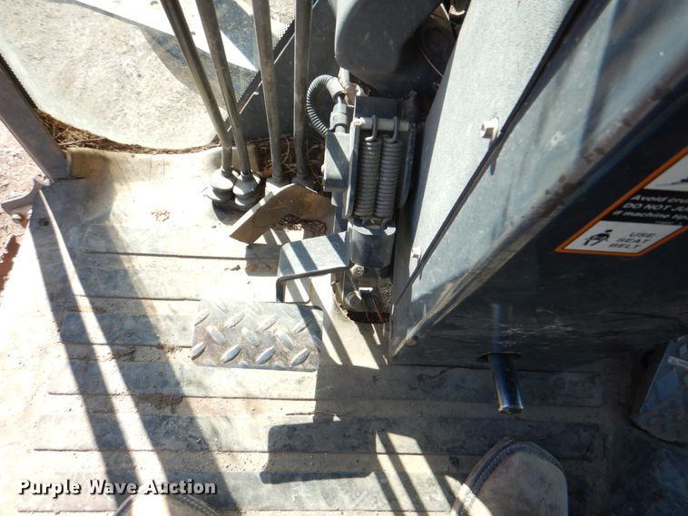 image for item DJ8687 2005 John Deere 670D  motor grader