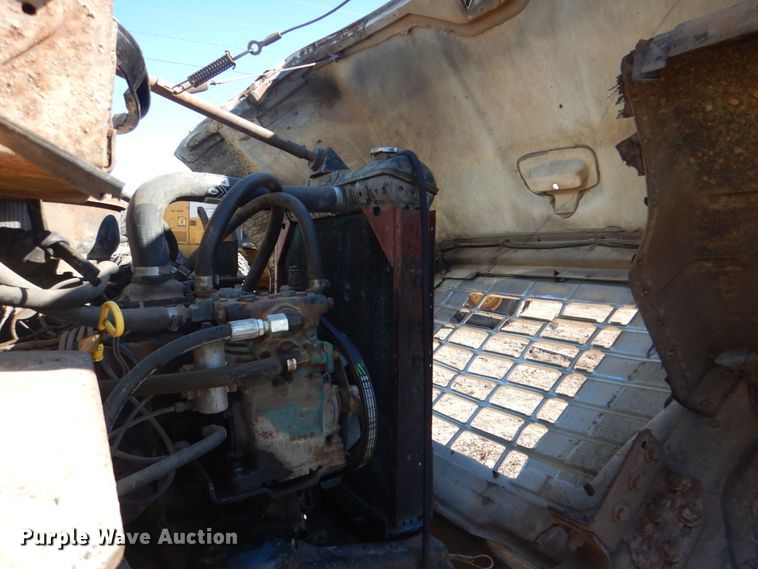 image for item DJ8689 1979 Ford F700  flatbed truck