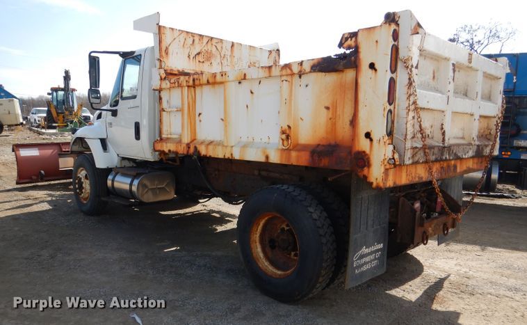 image for item DL2050 2005 International 7300  dump truck