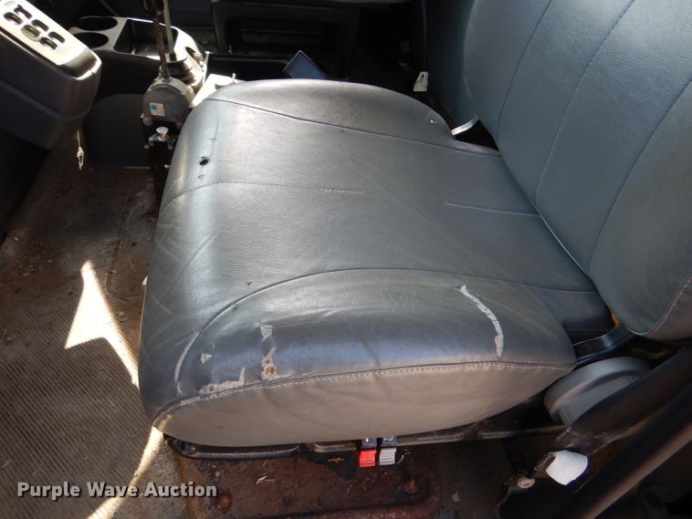 image for item DL2050 2005 International 7300  dump truck