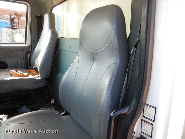 image for item DL2050 2005 International 7300  dump truck