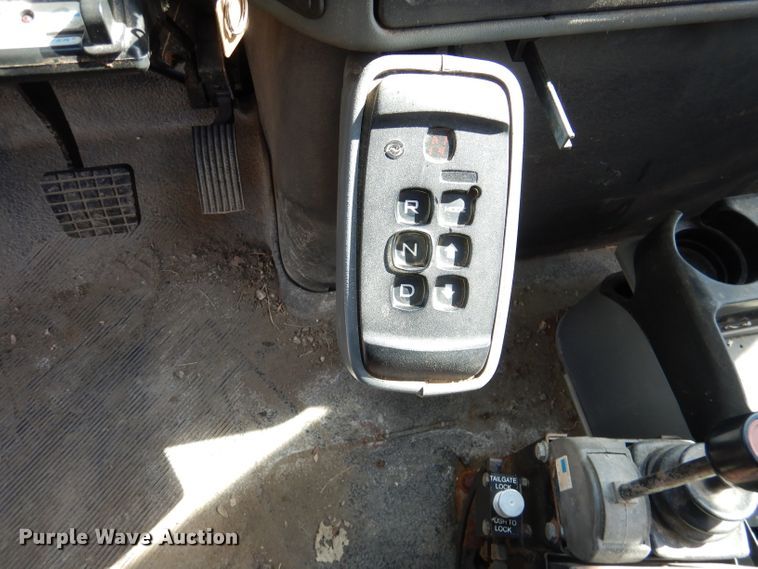 image for item DL2050 2005 International 7300  dump truck