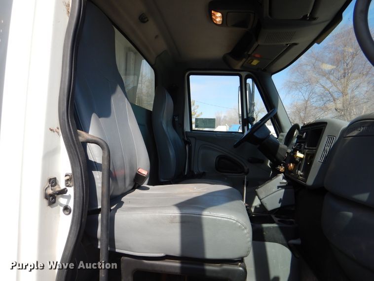 image for item DL2050 2005 International 7300  dump truck