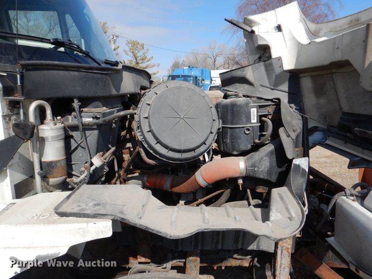 image for item DL2050 2005 International 7300  dump truck