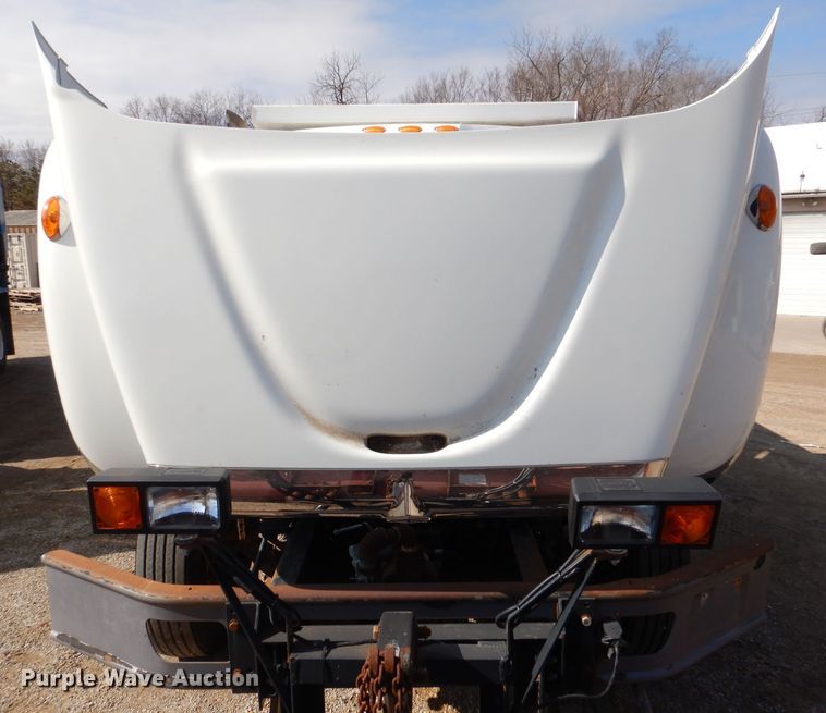 image for item DL2050 2005 International 7300  dump truck