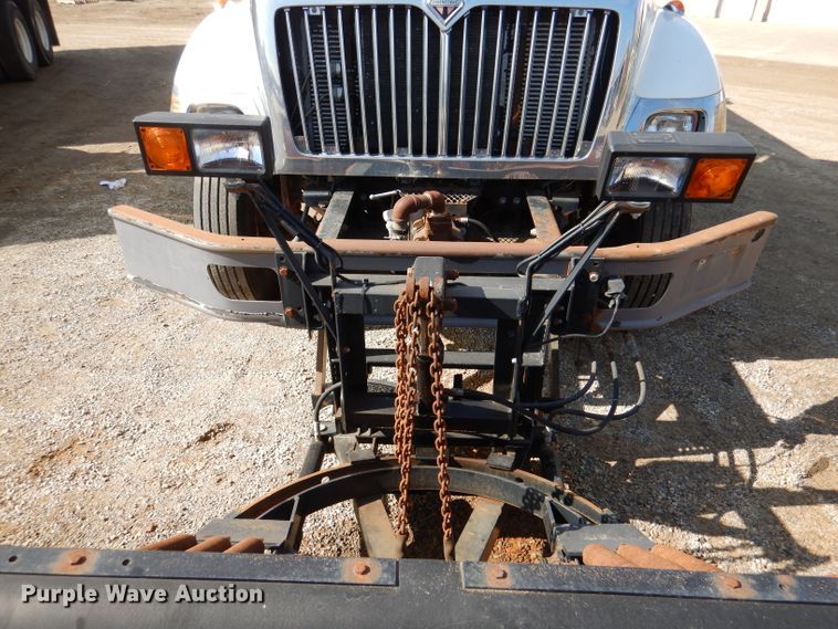 image for item DL2050 2005 International 7300  dump truck