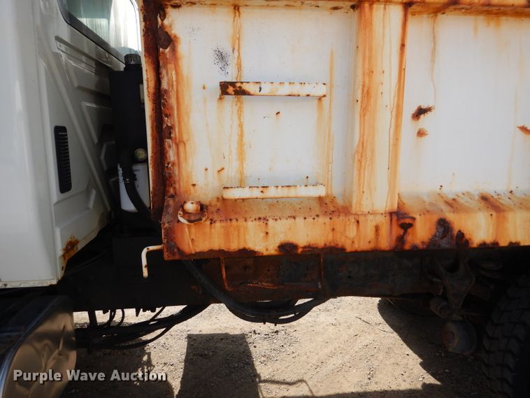 image for item DL2050 2005 International 7300  dump truck