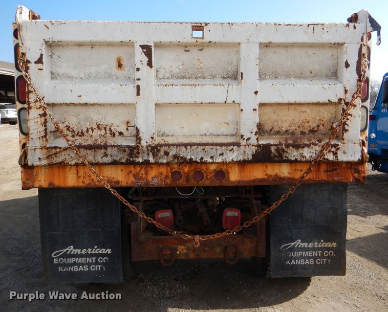 image for item DL2050 2005 International 7300  dump truck